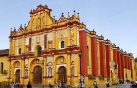 Santo Domingo Kathedrale in San Cristobal de las Casas  (Mexiko)